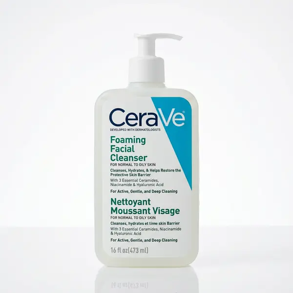 Produktbild von Foaming Facial Cleanser